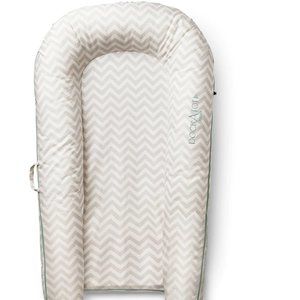 DOCKATOT Deluxe+ Multifunctional Dock/Docking Station Chevron (0-8 Months)